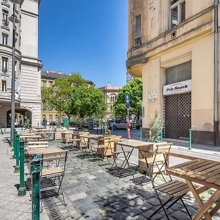 Central - Quiet Sleep For Solo Traveller Budapest Exterior foto