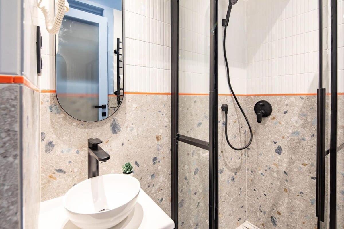 Apartment - Quiet Sleep For Solo Traveller Budapest
